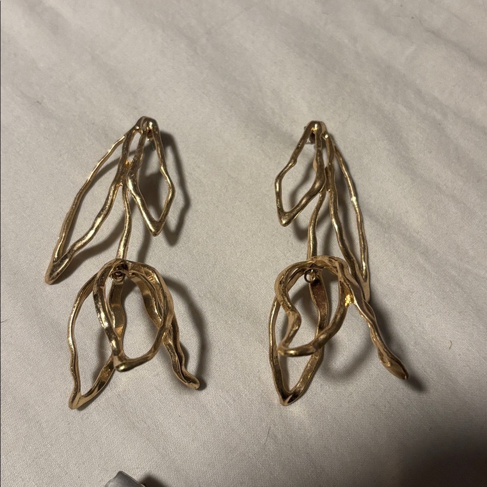 ANTHROOLOGIE/ZARA floral earring bundle - Picture 3 of 7